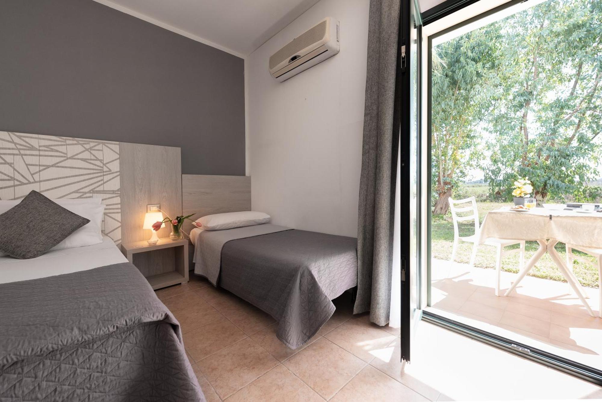 Hotel Le Muse Carpignano Salentino Kültér fotó