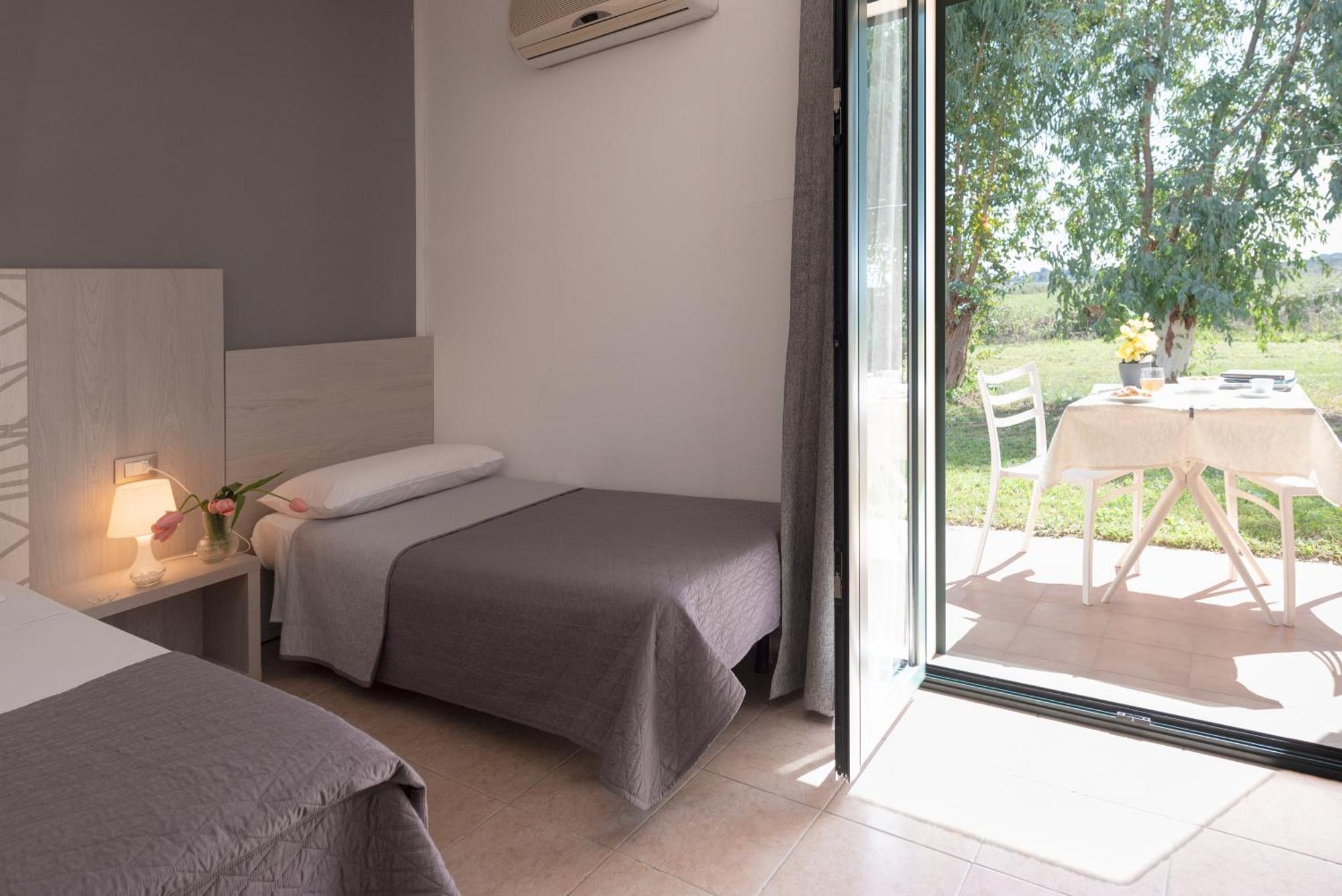 Hotel Le Muse Carpignano Salentino Kültér fotó