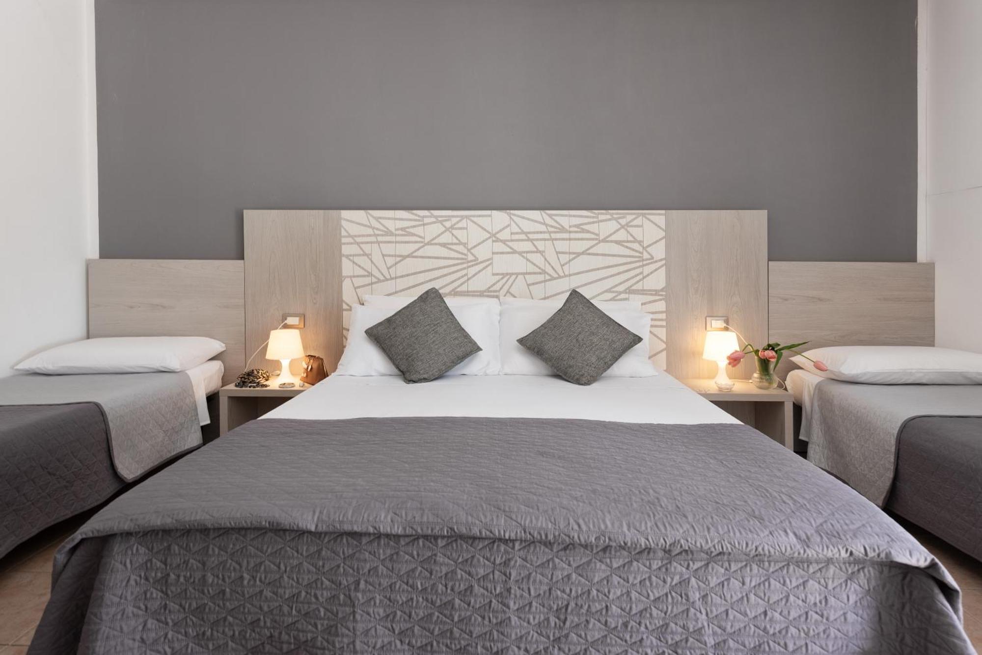Hotel Le Muse Carpignano Salentino Kültér fotó